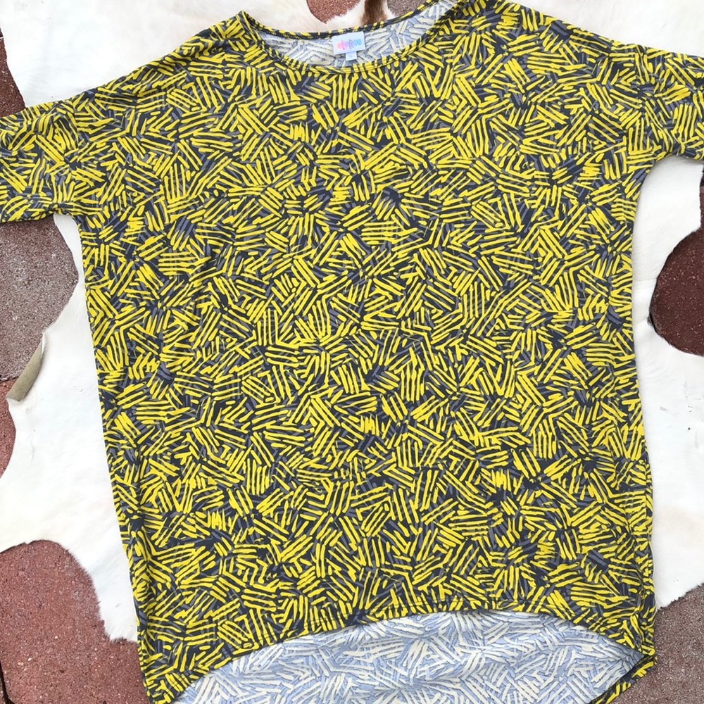 🔥3 for $20- LuLaRoe Irma Top